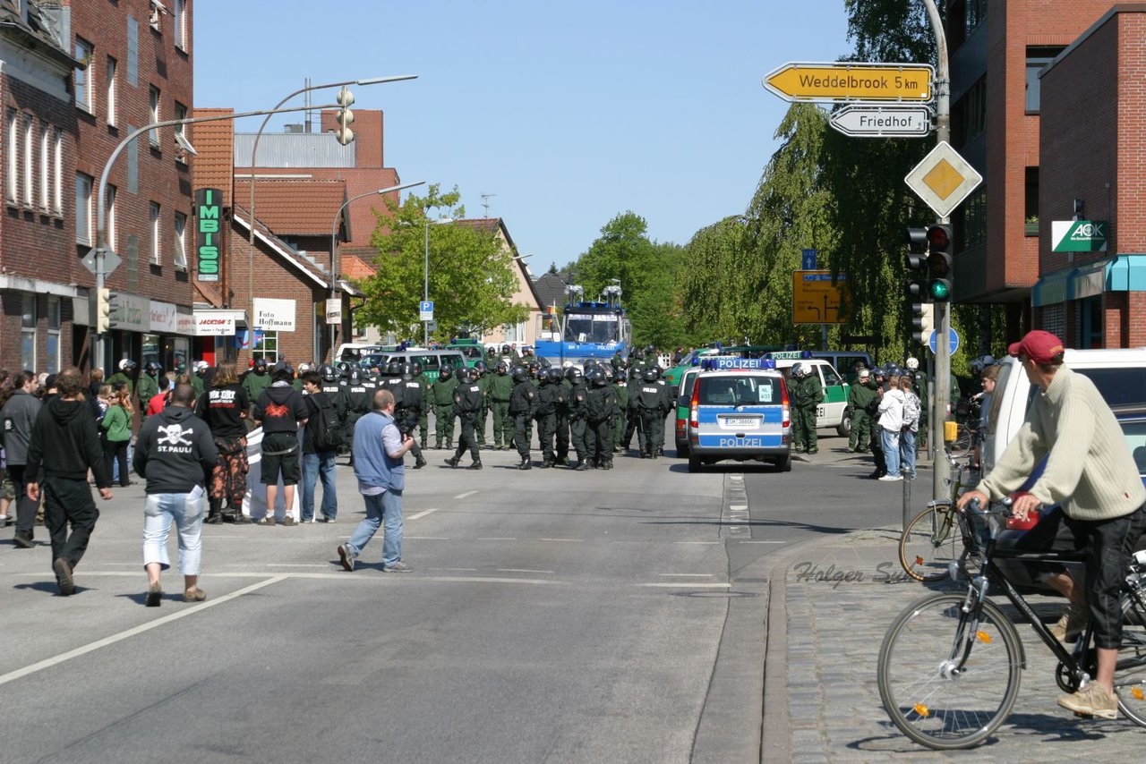 Bild 39 - NPD in Bramstedt am 1.5.07